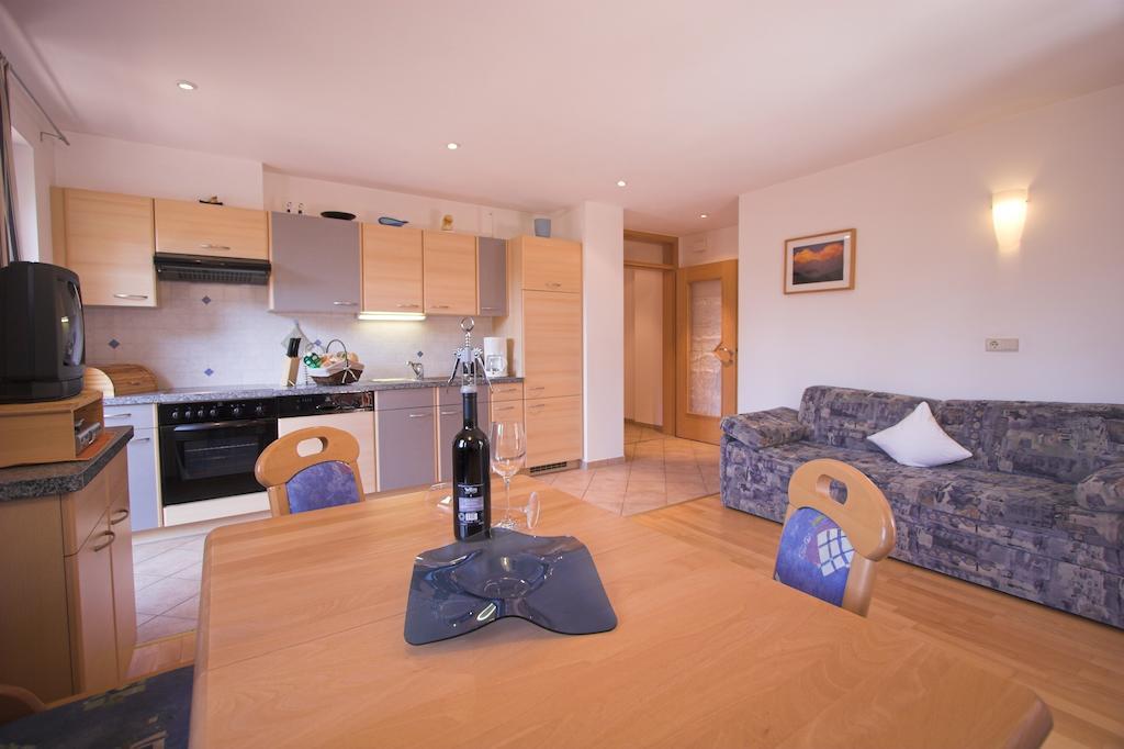 Apartments Dilln Guetl Tires Δωμάτιο φωτογραφία
