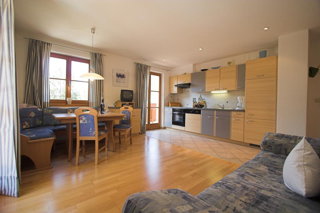 Apartments Dilln Guetl Tires Δωμάτιο φωτογραφία